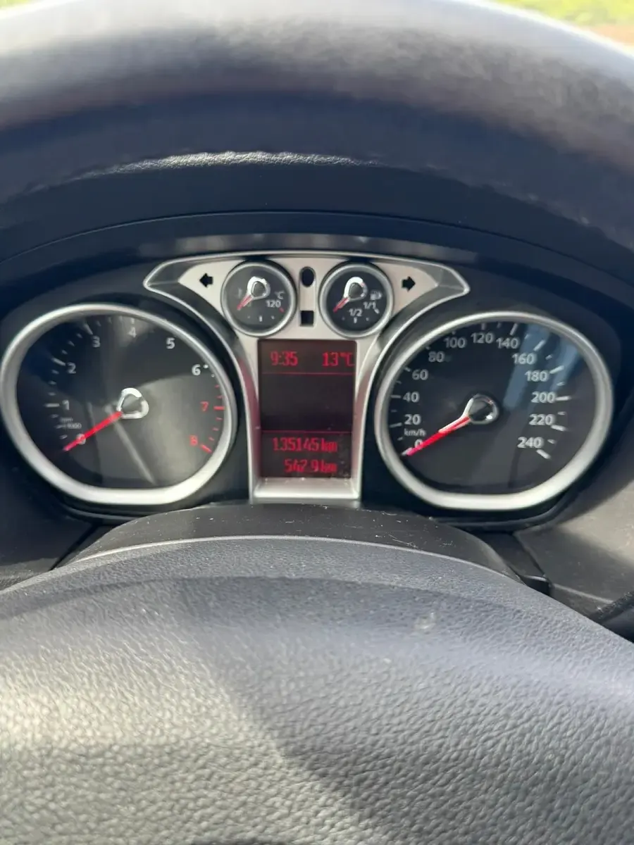 Gebraucht Ford Focus Titanium 109 PS (80 kW) 2009 Grau Limousine