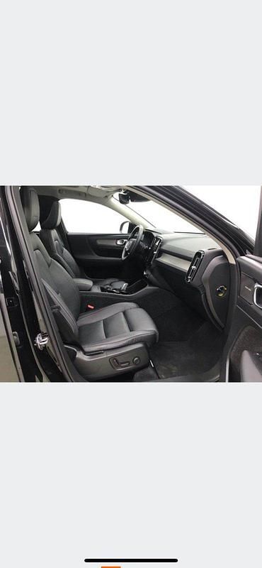 Schwarz Gebraucht 2019 Volvo XC40 Inscription SUV | 26.500 € (Guter Preis) - Bild 1/4