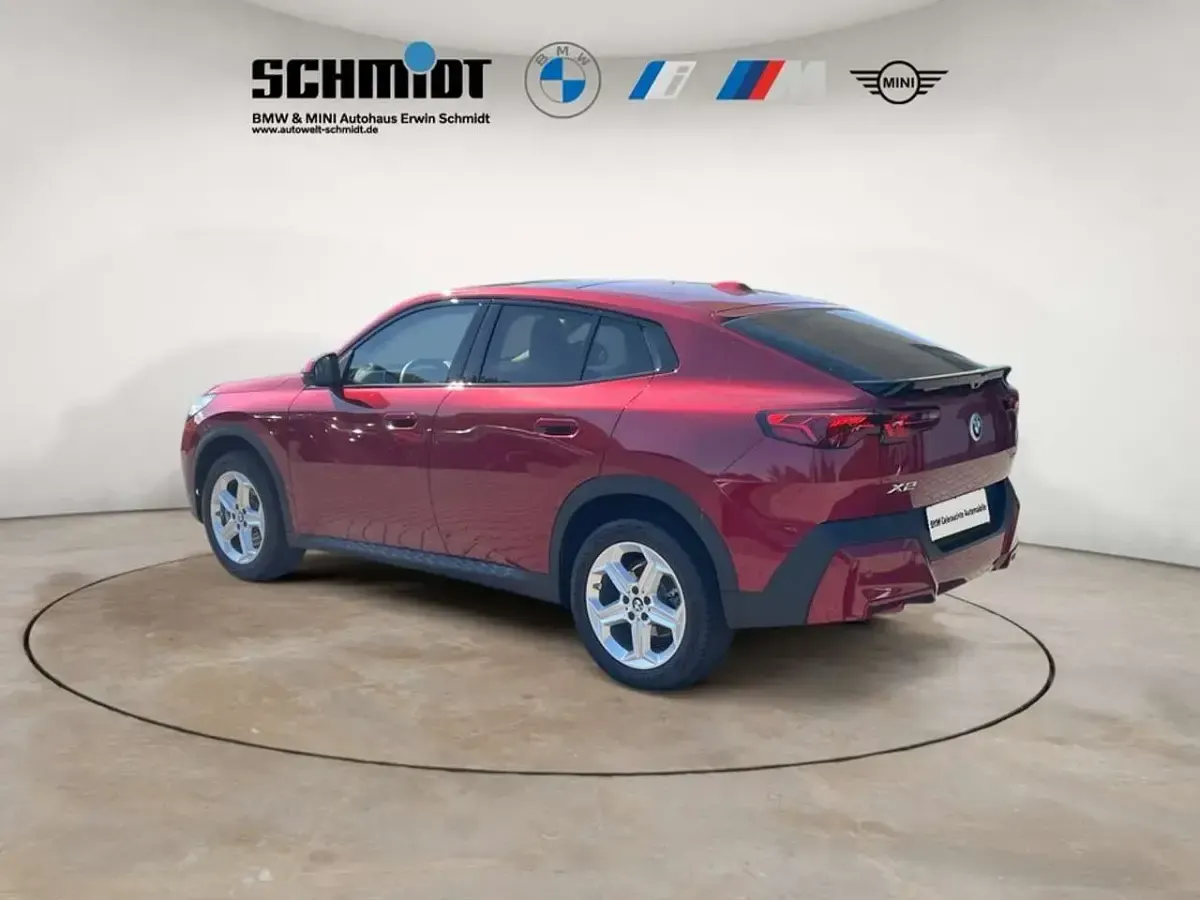 Gebraucht BMW X2 170 PS (125 kW) 2025 Fire red metallic SUV