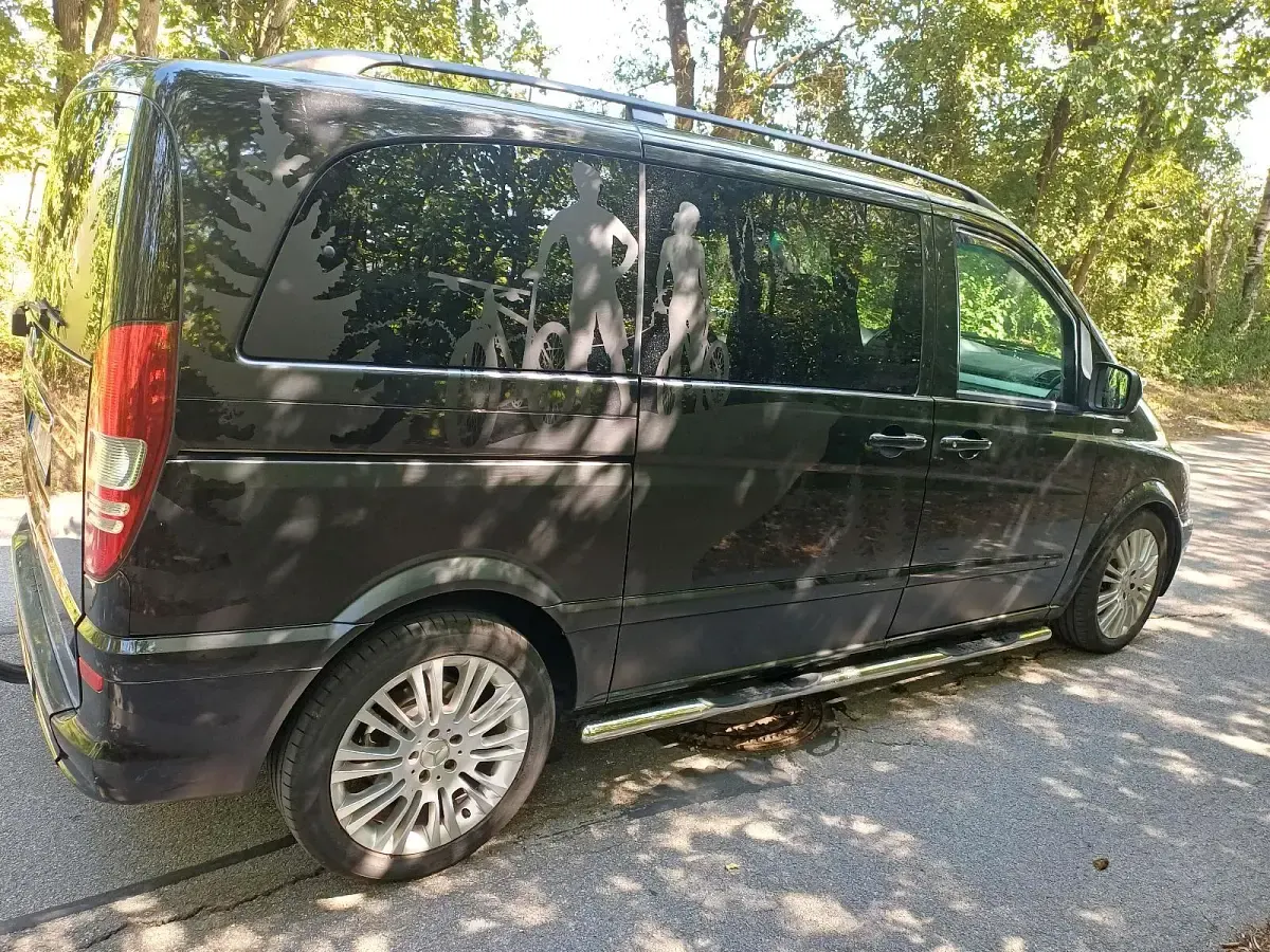 Gebraucht Mercedes Viano 163 PS (119 kW) 2012 Schwarz Van / Kleinbus