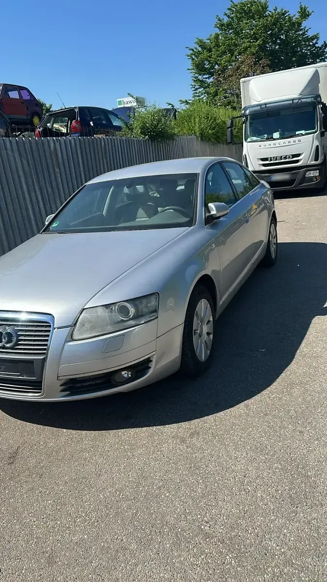 Gebraucht Audi A6 140 PS (102 kW) 2005 Grau Limousine