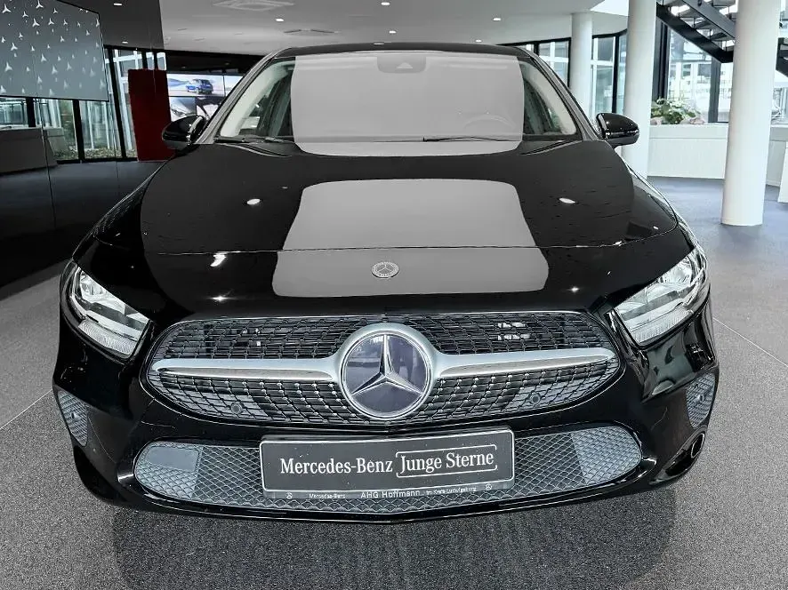 Gebraucht Mercedes A250 Progressive 160 PS (117 kW) 2022 Schwarz Limousine