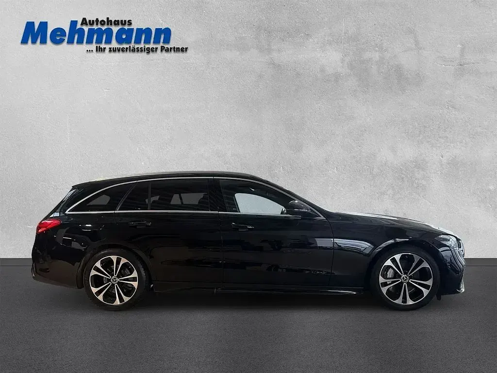 Gebraucht Mercedes 300 AMG line 265 PS (194 kW) 2022 Schwarz Limousine