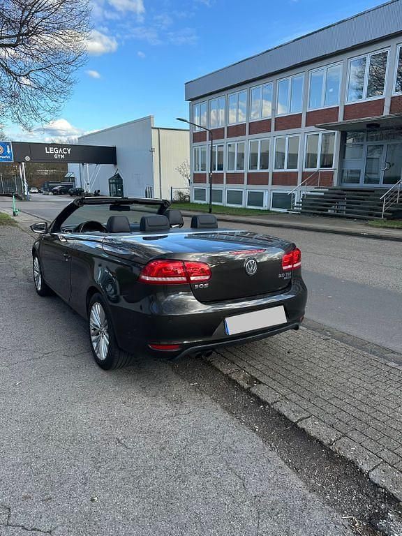 Gebraucht VW Eos Cup 140 PS (102 kW) 2014 Braun Cabrio