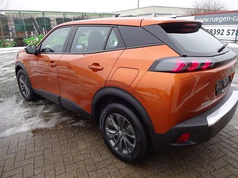 Gebraucht Peugeot 2008 Active 101 PS (74 kW) 2022 Braun SUV