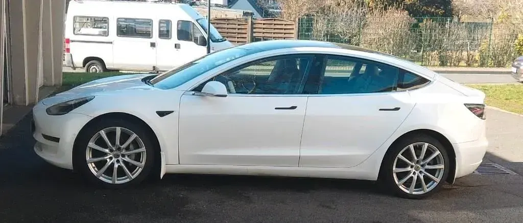 Gebraucht Tesla Model 3 324 kW (441 PS) 2020 Weiß Limousine