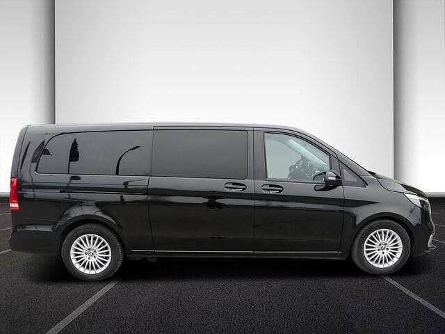Gebraucht Mercedes V300 Avantgarde 237 PS (174 kW) 2023 Schwarz Van / Kleinbus