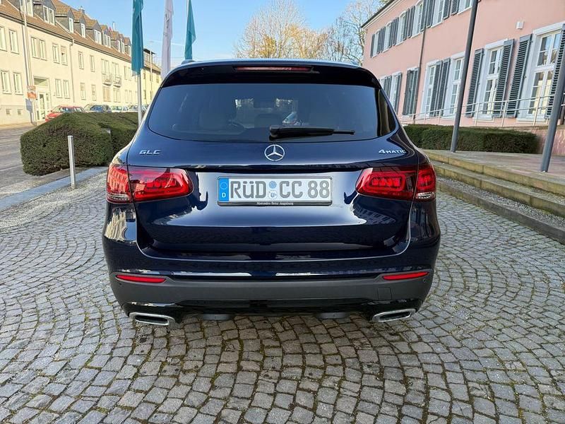 Gebraucht Mercedes GLC200 Avantgarde 197 PS (144 kW) 2022 Blau SUV