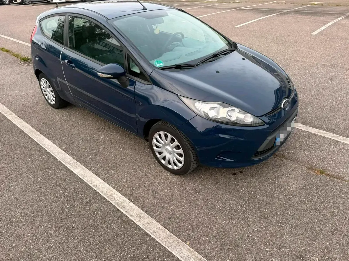 Gebraucht Ford Fiesta 86 PS (63 kW) 2010 Blau Limousine