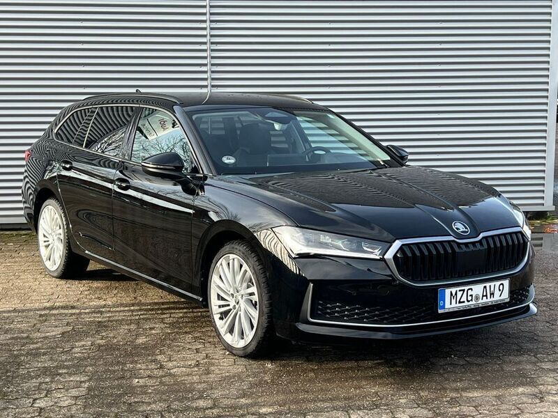Gebraucht Skoda Superb 193 PS (141 kW) 2024 Schwarz Kombi
