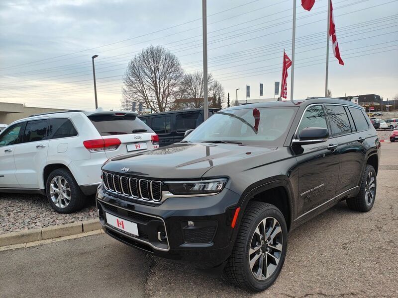 Schwarz Gebraucht 2022 Jeep Grand Cherokee Overland SUV | 92.600 € - Bild 1/4