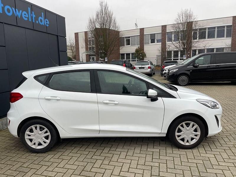 Gebraucht Ford Fiesta Trend 71 PS (52 kW) 2018 Weiß Kleinwagen
