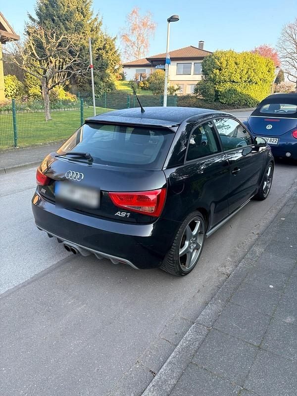 Second-hand Audi A1 110 CP (80 kW) 2010 Negru Hatchback