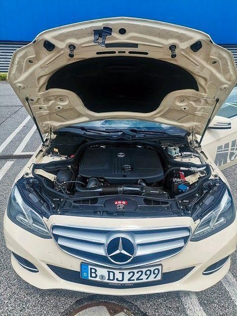 Beige Gebraucht 2015 Mercedes E220 Avantgarde Kombi | 12.000 € (Teuer) - Bild 1/4