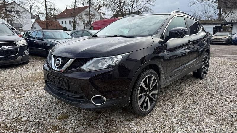 Gebraucht Nissan Qashqai Tekna 131 PS (96 kW) 2015 Violet SUV