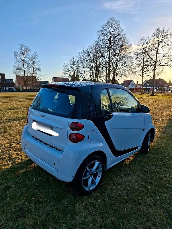 Gebraucht Smart ForTwo Coupé 71 PS (52 kW) 2012 Weiß Coupé