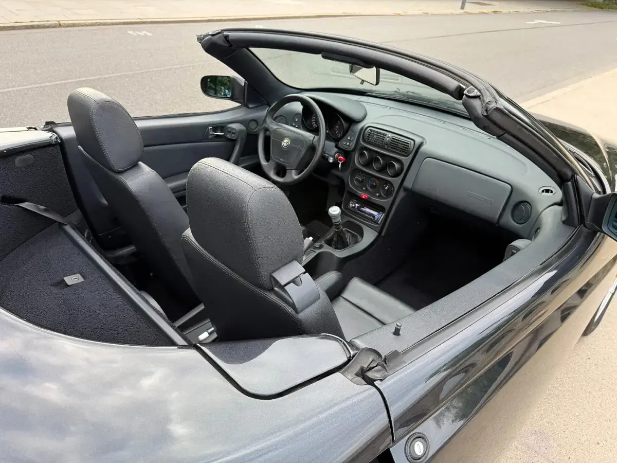 Gebraucht Alfa Romeo Spider 192 PS (141 kW) 1997 Schwarz Cabrio
