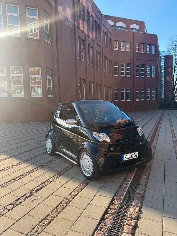 Schwarz Gebraucht 2004 Smart ForTwo Cabrio Brabus Cabrio | 7.299 € - Bild 1/4