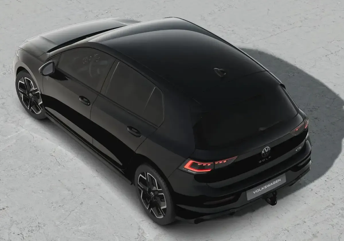 Neu VW Golf VIII R-line 150 PS (110 kW) 2026 Grenadilla black metallic Limousine