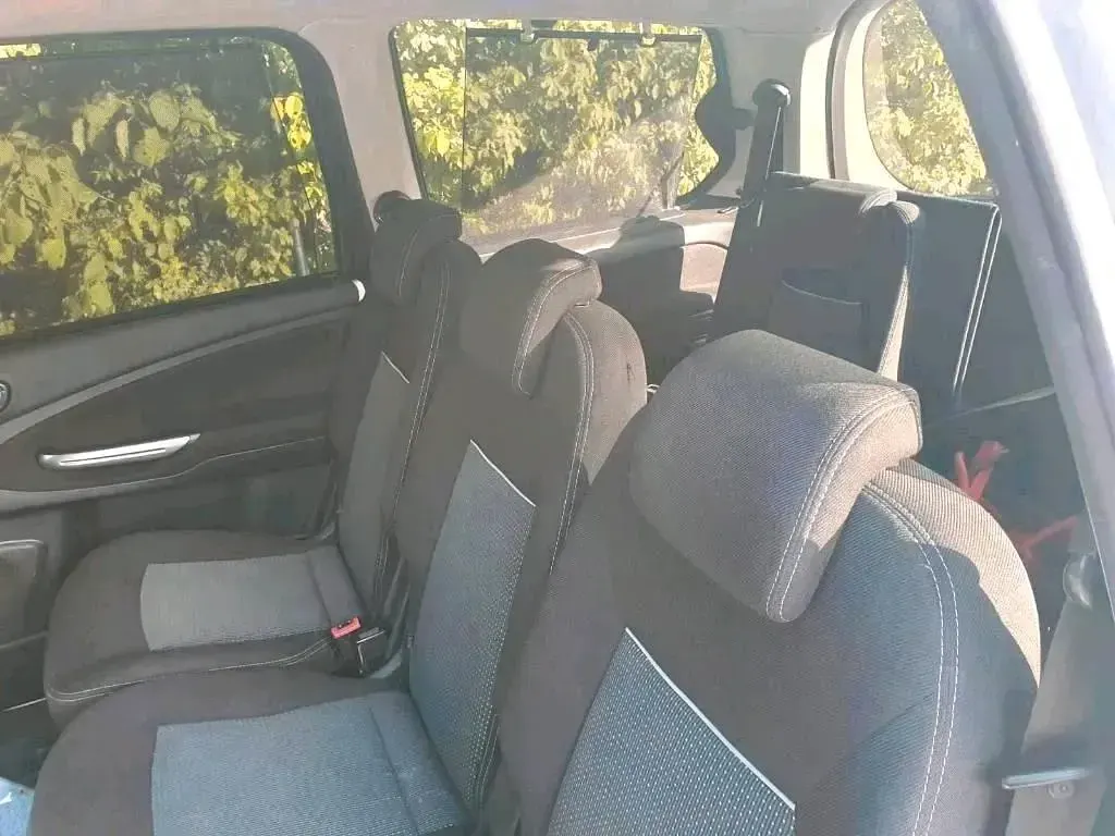 Gebraucht Ford Galaxy 140 PS (102 kW) 2013 Weiß Van / Kleinbus