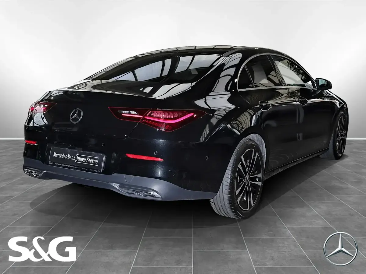 Gebraucht Mercedes CLA180 Progressive 136 PS (100 kW) 2025 Metalliclack kosmosschwarz Limousine