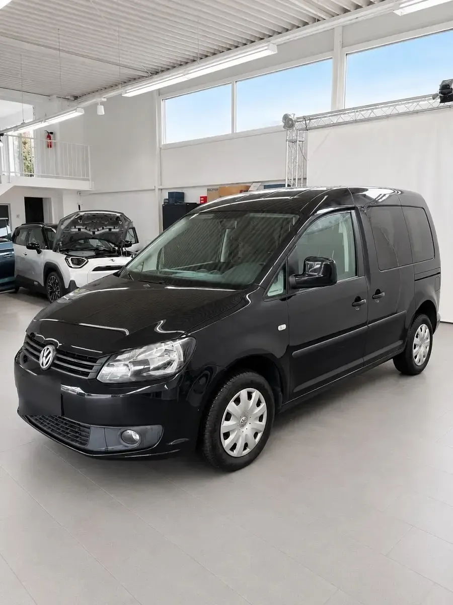 Gebraucht VW Caddy 105 PS (77 kW) 2011 Schwarz Van / Kleinbus