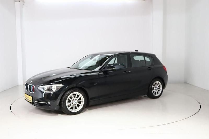 Schwarz Gebraucht 2013 BMW 118 Sport Line Kleinwagen | 8.890 € (Fairer Preis) - Bild 1/4