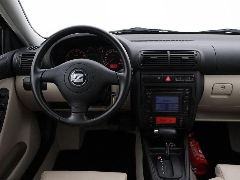 Second-hand Seat Leon 150 CP (110 kW) 2000 Negru Berlinǎ