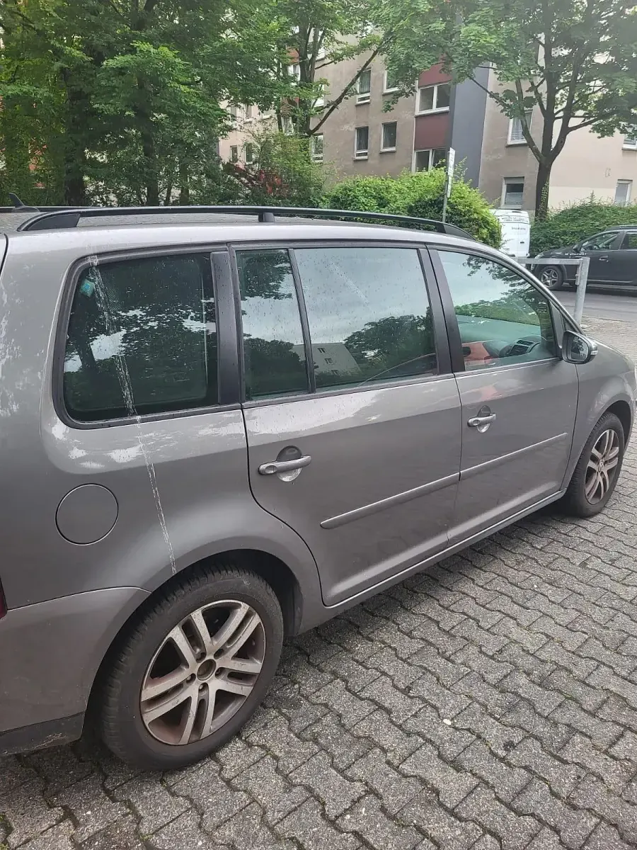 Gebraucht VW Touran 140 PS (102 kW) 2010 Grau Van / Kleinbus