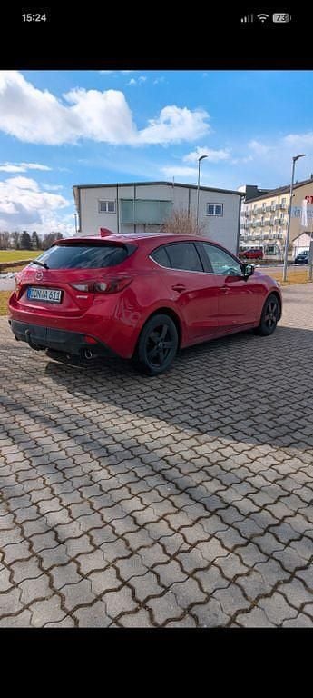 Gebraucht Mazda 3 Nakama 120 PS (88 kW) 2016 Rot Limousine