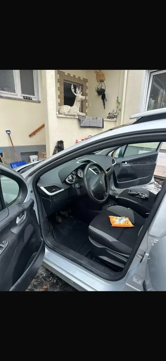 Gebraucht Peugeot 207 95 PS (69 kW) 2008 Silber Kombi