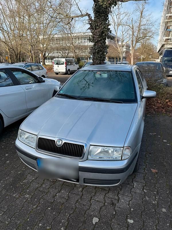 Gebraucht Skoda Octavia 102 PS (75 kW) 2001 Silber Limousine