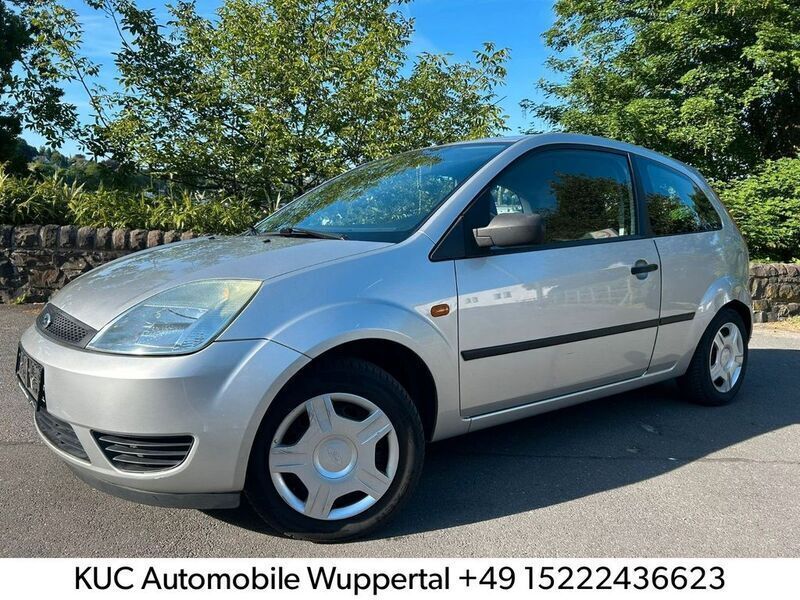 Grau Gebraucht 2005 Ford Fiesta Kleinwagen | 850 € (Superpreis) - Bild 1/4