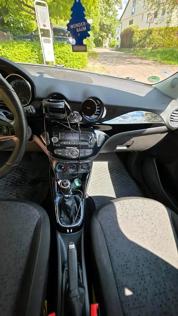 Gebraucht Opel Adam 69 PS (50 kW) 2013 Weiß Kleinwagen