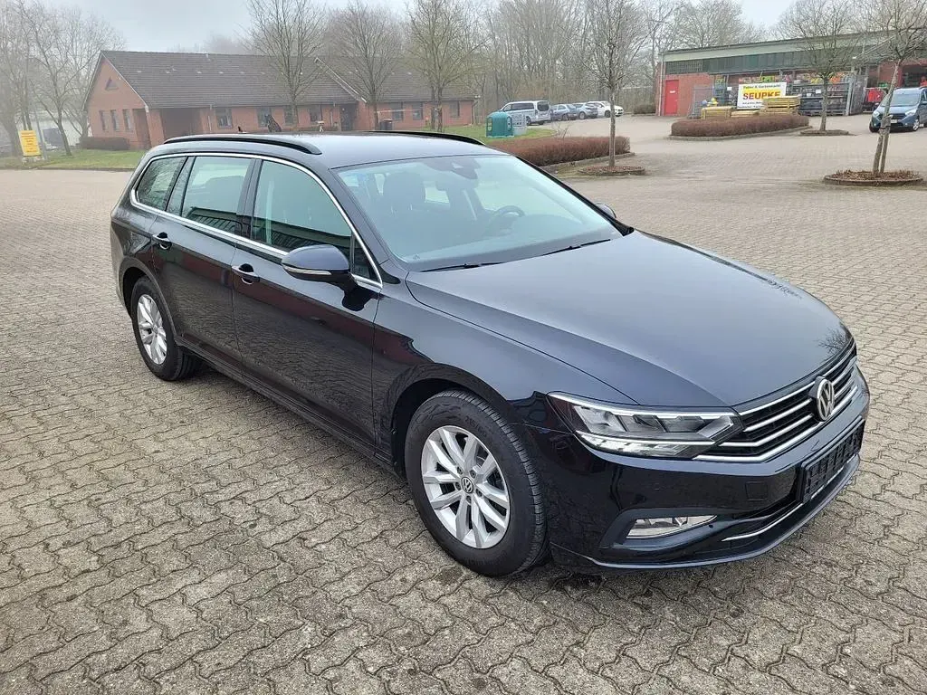 Gebraucht VW Passat Business 150 PS (110 kW) 2020 Schwarz Limousine