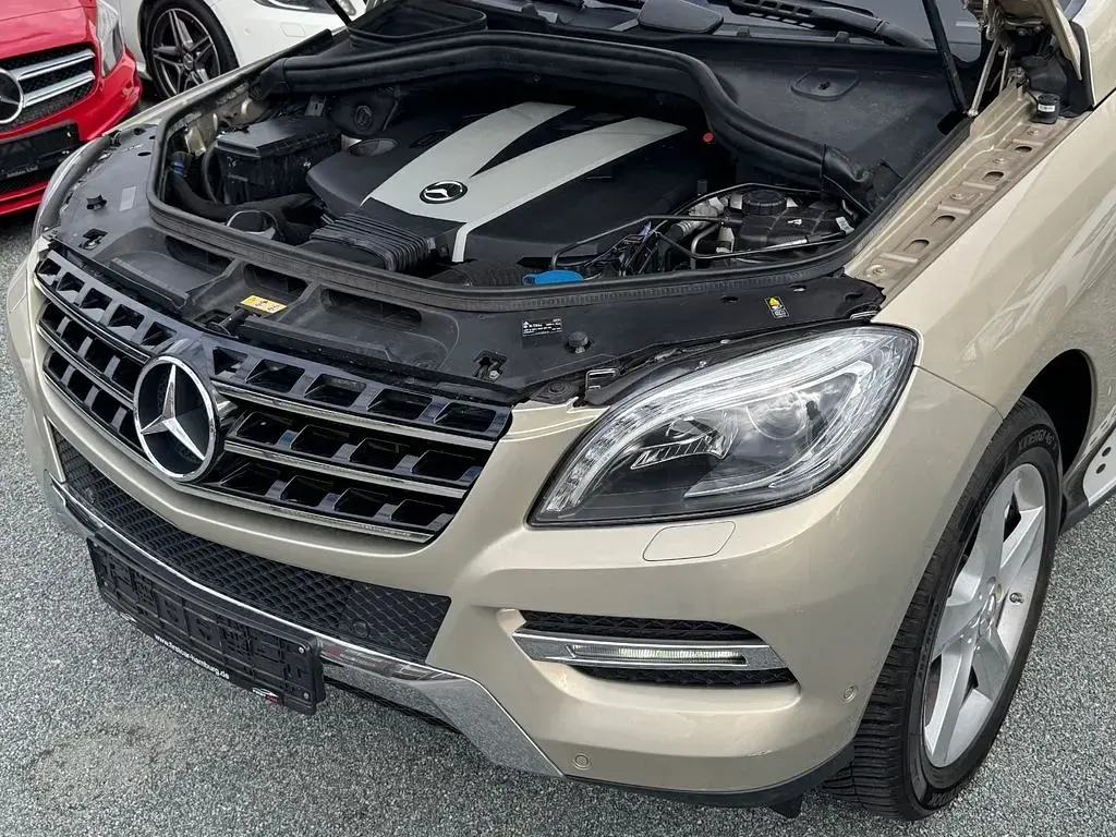 Gebraucht Mercedes ML350 258 PS (189 kW) 2012 Beige SUV