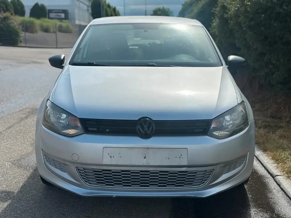 Gebraucht VW Polo 90 PS (66 kW) 2010 Silber Kleinwagen