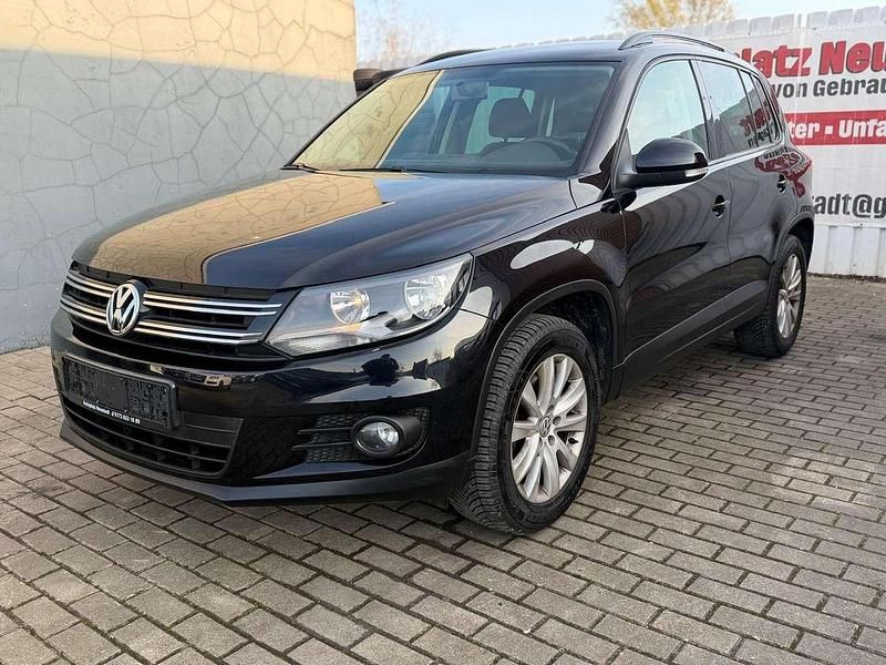 Gebraucht VW Tiguan Trendline 160 PS (117 kW) 2012 Deep black perleffekt SUV