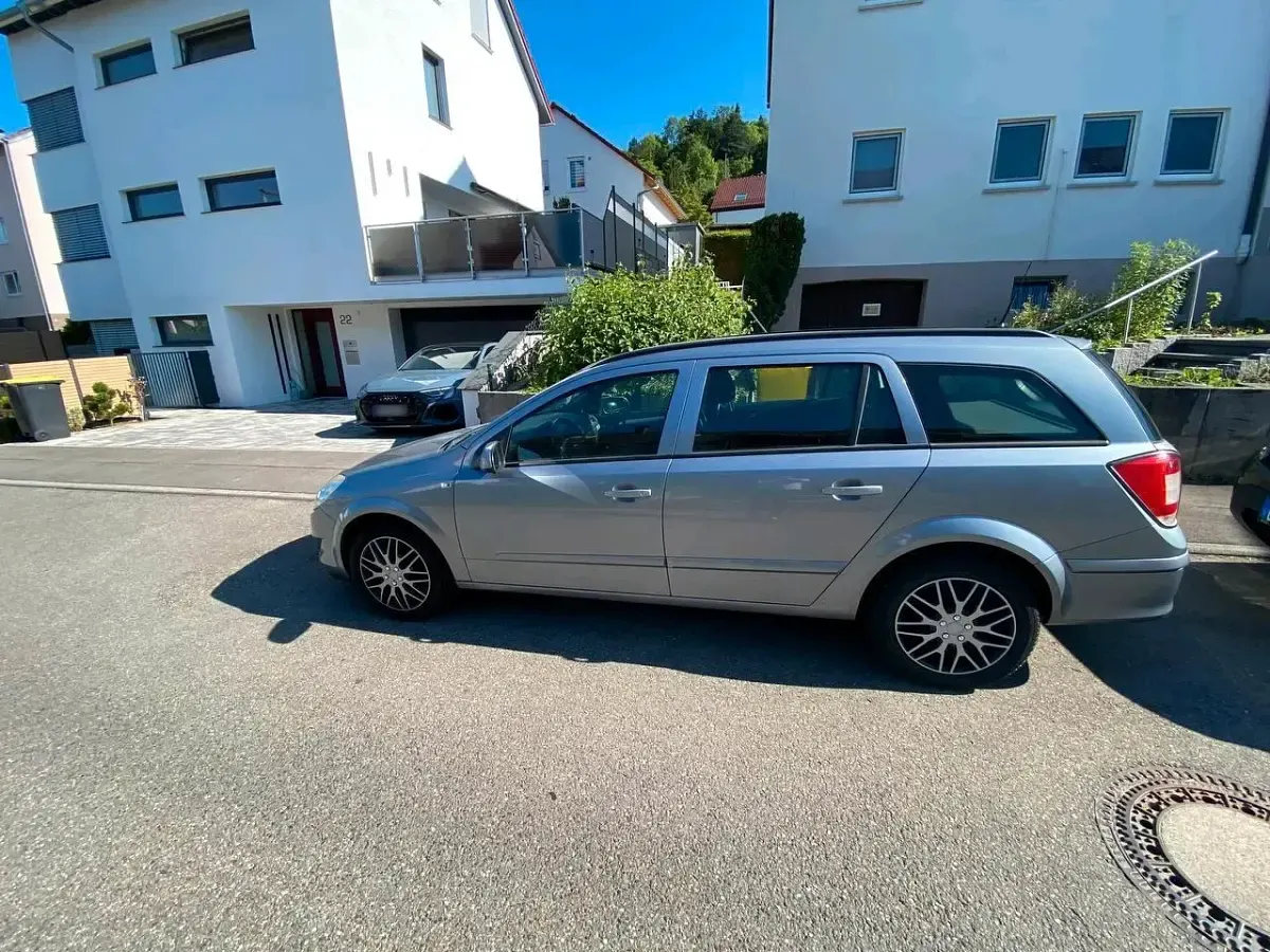 Gebraucht Opel Astra 120 PS (88 kW) 2009 Grau Kombi