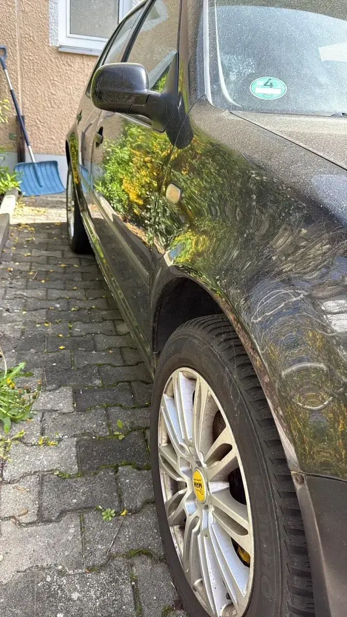 Usata VW Golf IV 75 CV (55 kW) 2002 Nero Utilitaria