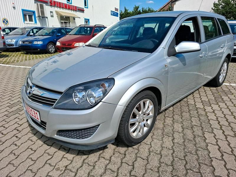 Silber Gebraucht 2009 Opel Astra Selection Kombi | 3.300 € (Etwas zu teuer) - Bild 1/4
