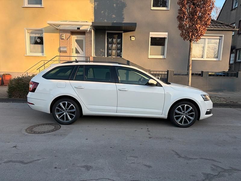 Gebraucht Skoda Octavia Soleil 120 PS (88 kW) 2019 Weiß Kombi