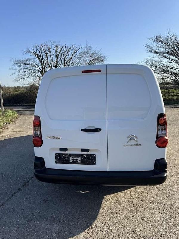 Gebraucht Citroën Berlingo 99 PS (72 kW) 2017 Weiß Van / Kleinbus