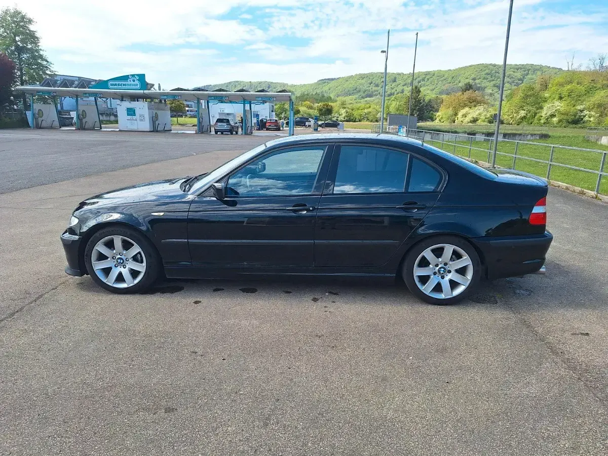 Gebraucht BMW 320 M Sport 170 PS (125 kW) 2002 Schwarz Limousine