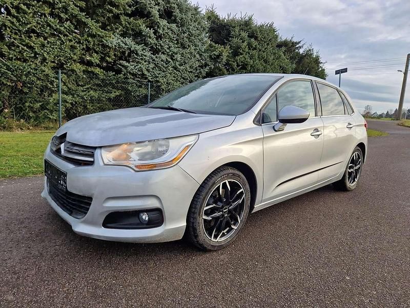 Silber Gebraucht 2011 Citroën C4 Exclusive Van / Kleinbus | 2.900 € (Guter Preis) - Bild 1/4