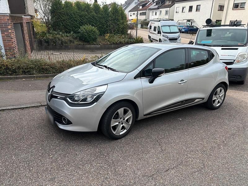 Gebraucht Renault Clio IV Intens 90 PS (66 kW) 2015 Silber Kleinwagen