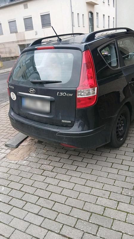 Gebraucht Hyundai i30 90 PS (66 kW) 2010 Kombi