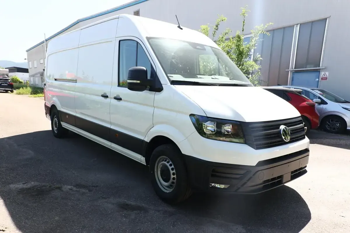 Neu VW Crafter 140 PS (102 kW) 2026 Candyweiß Van