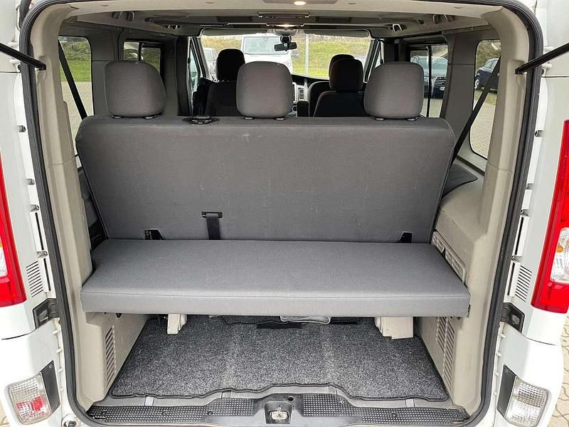 Gebraucht Opel Vivaro Cosmo 114 PS (83 kW) 2010 Weiß Van / Kleinbus