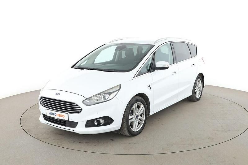 Gebraucht Ford S-MAX Titanium 160 PS (117 kW) 2016 Weiß Van / Kleinbus